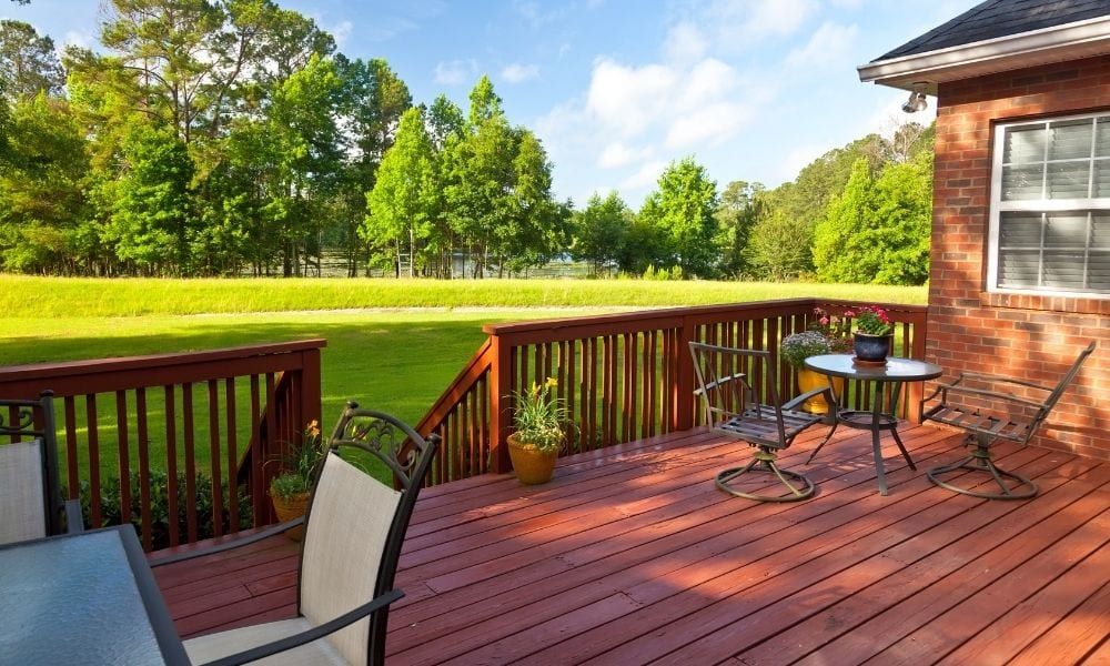 How Deck Companies Stay on Top with Modern Deck Building Trends